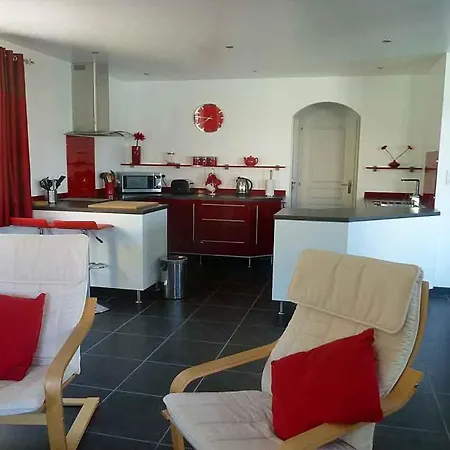 펜션 Margon Sleeps 6 *
