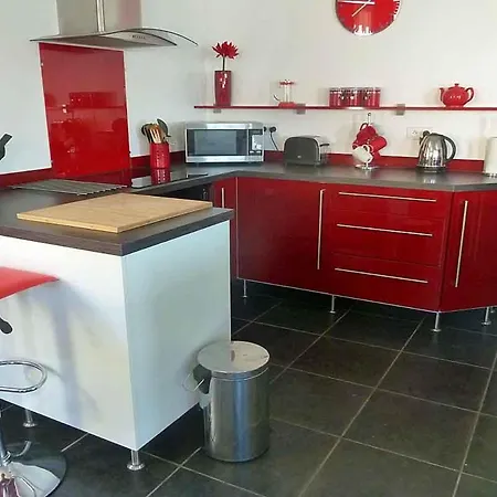 Margon Sleeps 6